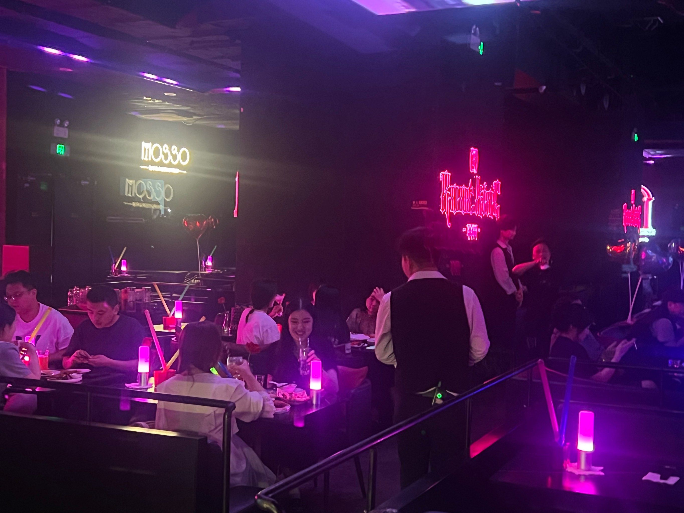 杭州商务ktv尽享尊贵商务ktv体验-滨江区ktv预订